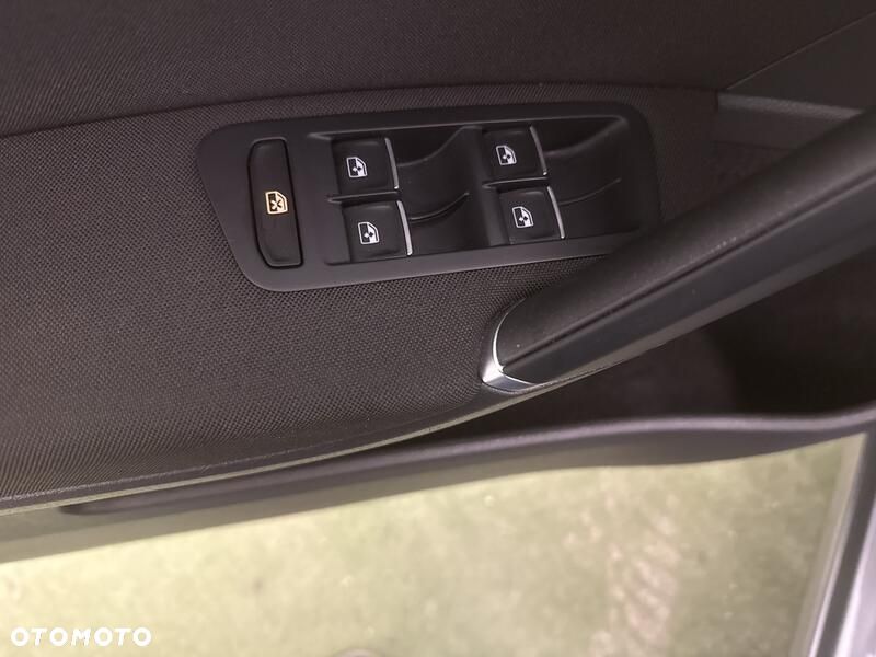 Volkswagen Golf - 12