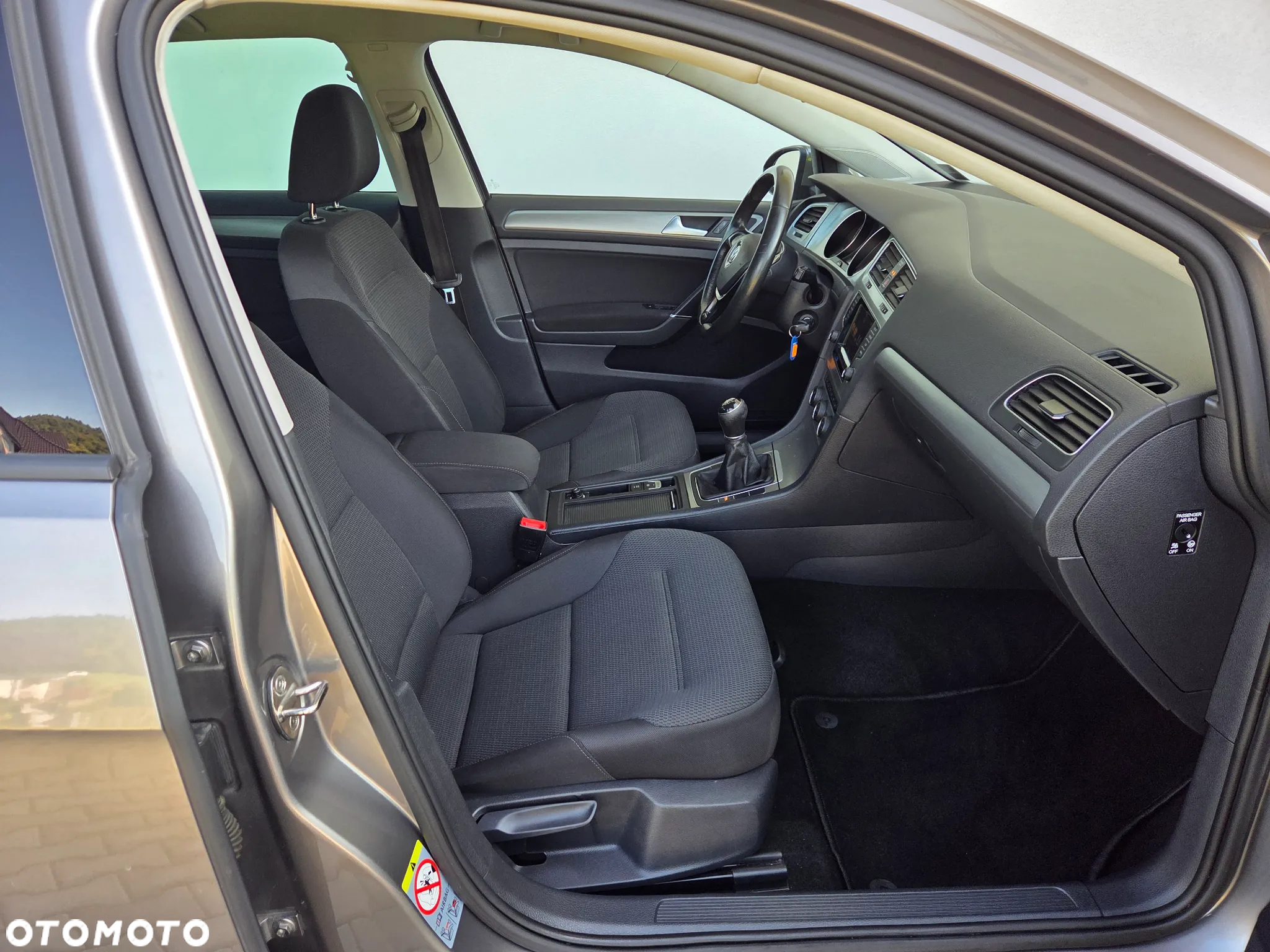 Volkswagen Golf - 11