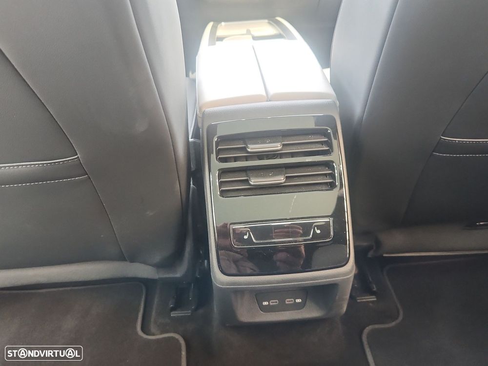 VW ID.7 Tourer 77 kWh Pro 1st - 19