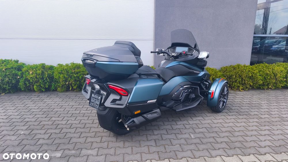 Can-Am Spyder - 3