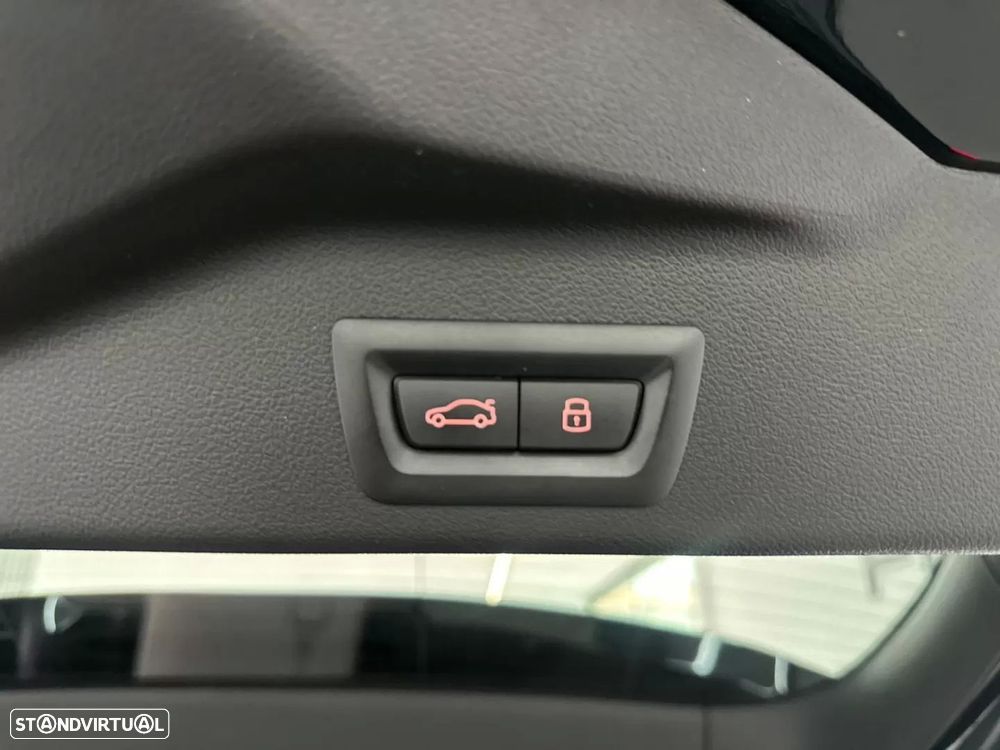 BMW X5 50 e xDrive Edição Desportiva M - 32