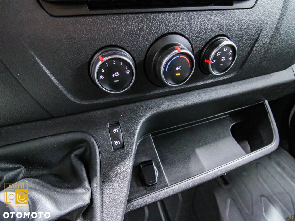 Renault MASTER KONTENER + WINDA 750 kg - 23