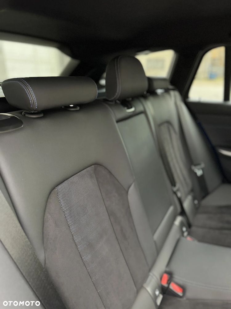 BMW Seria 3 330e M Sport - 37