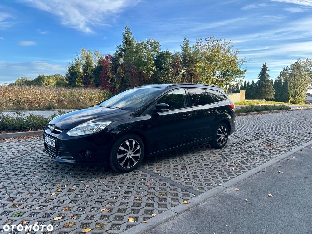 Ford Focus 2011 photo 2