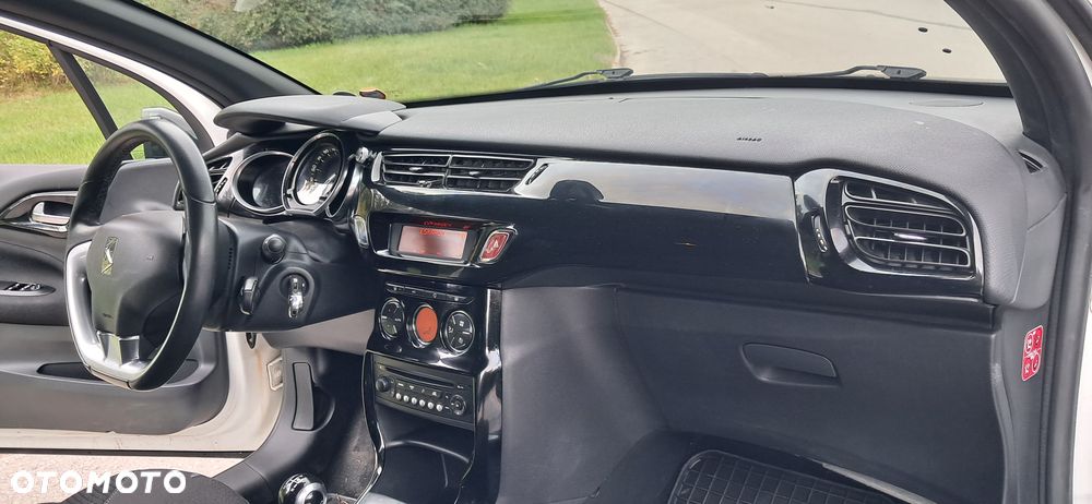 Citroën DS3 1.6 HDi 99g SoChic - 4