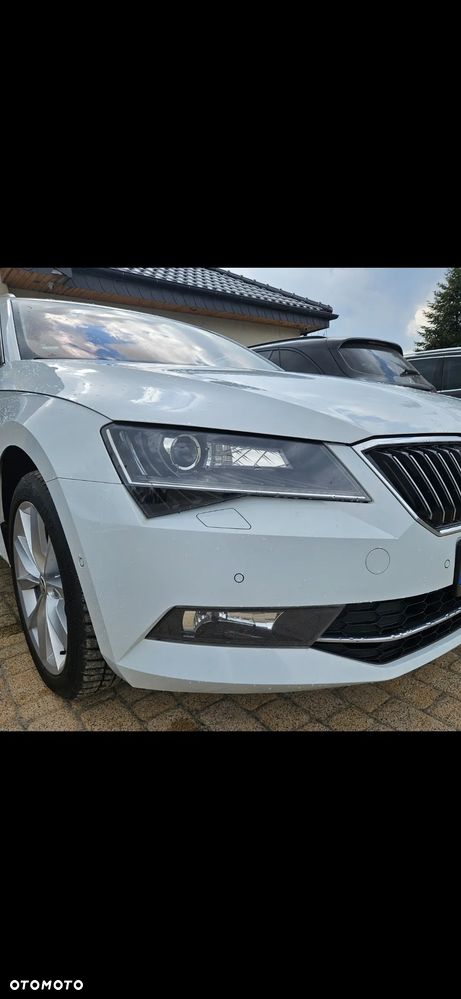 Skoda Superb 2.0 TDI DSG Sportline - 2
