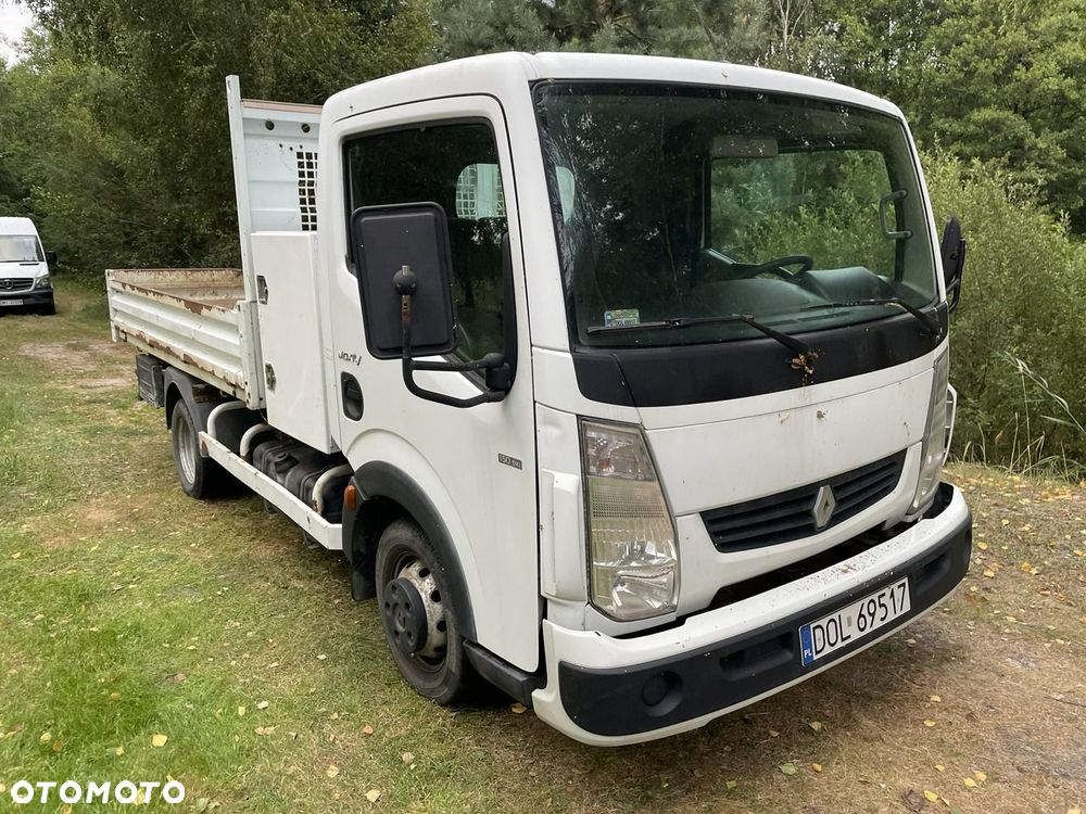 Renault Maxity - 8