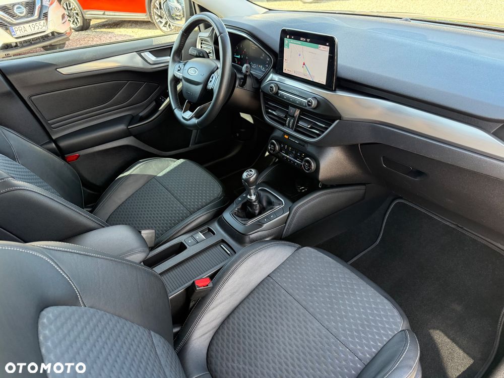 Ford Focus 2.0 EcoBlue Titanium Business - 19