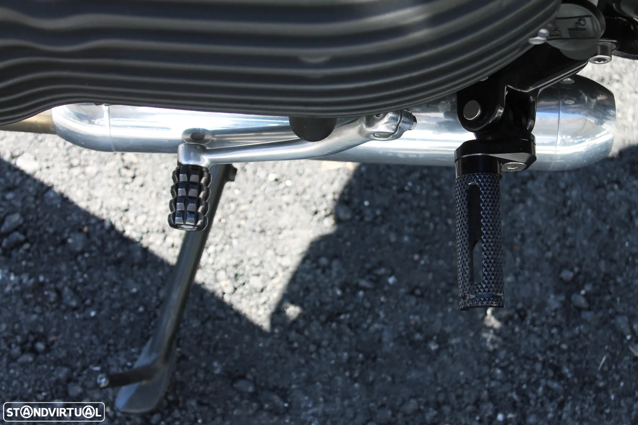Triumph Bonneville Chrome Edition-Custom - 22