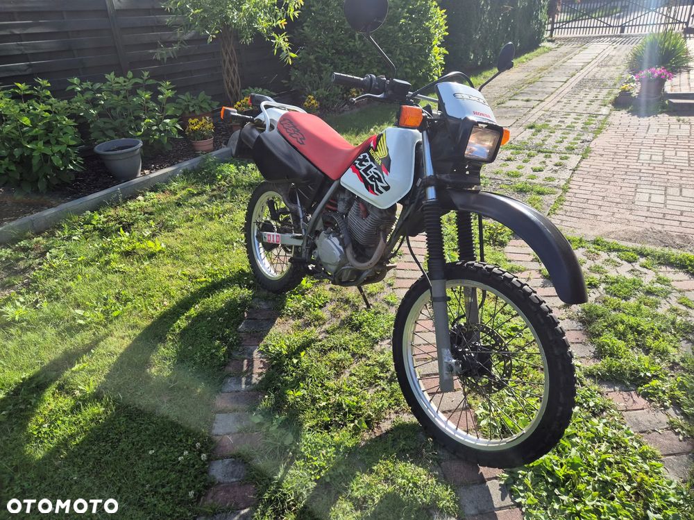 Honda XLR - 1