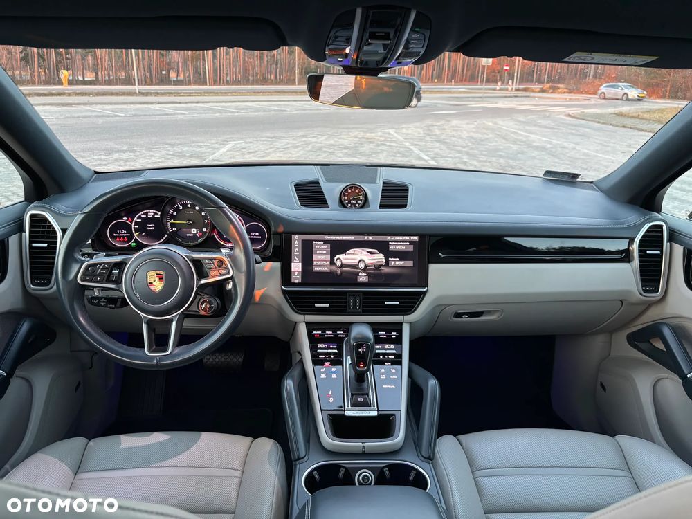 Porsche Cayenne Platinum Edition - 25