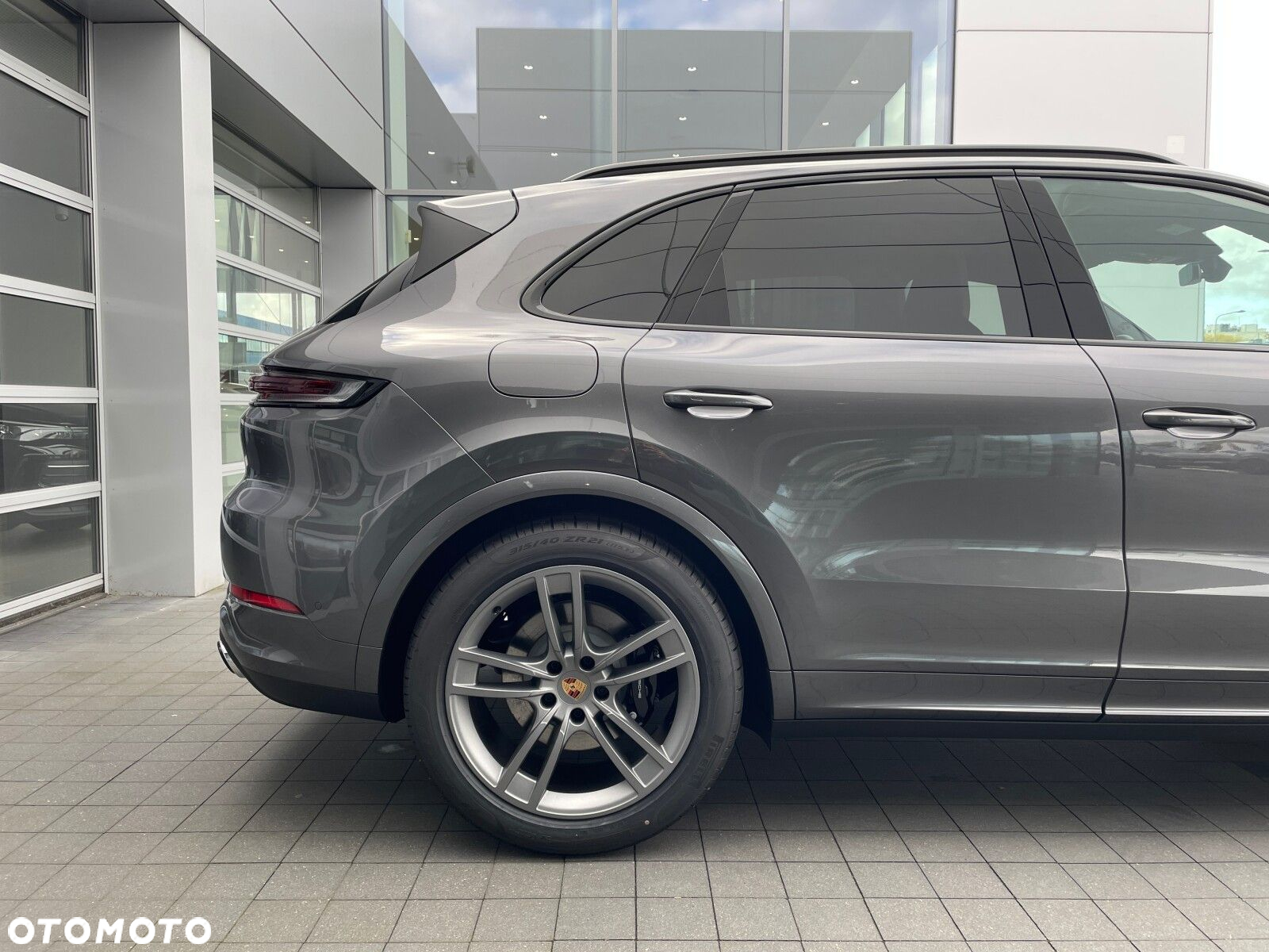 Porsche Cayenne - 5