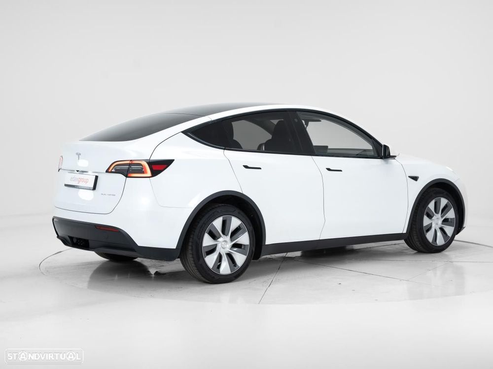 Tesla Model Y Long Range Dual Motor AWD - 4