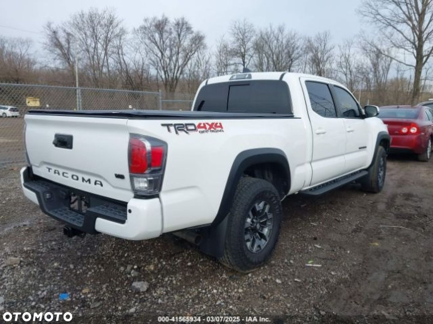 Toyota Tacoma - 4