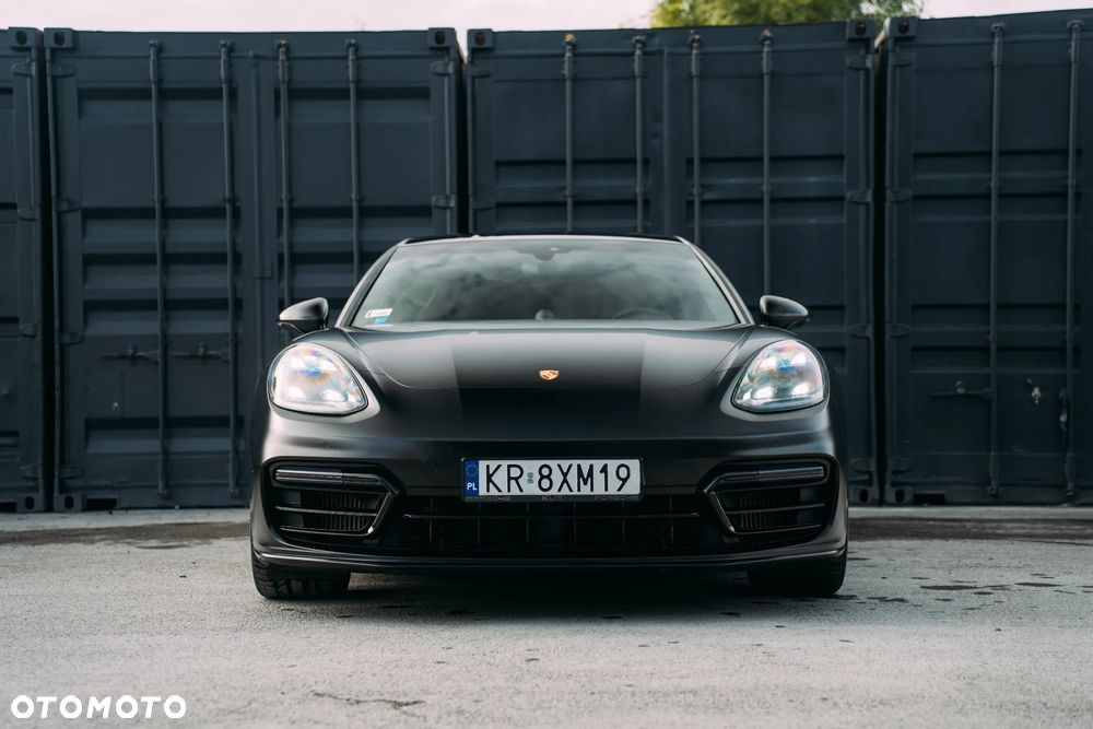 Porsche Panamera - 16