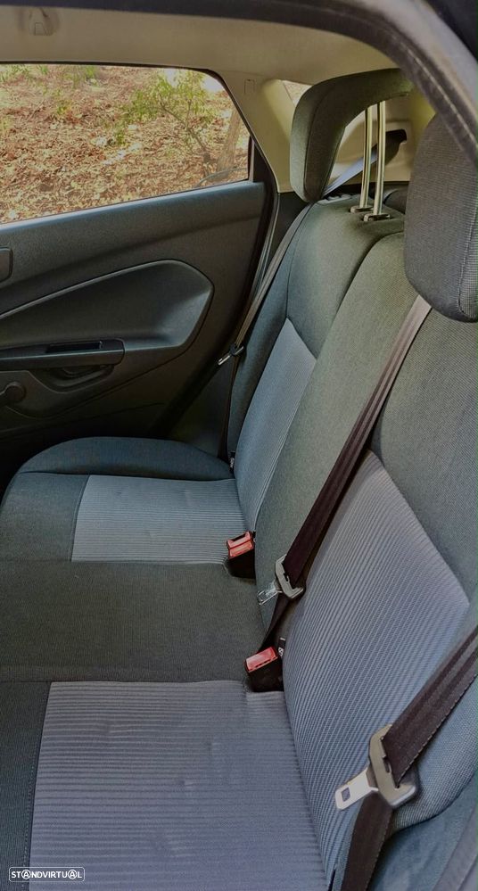 Ford Fiesta - 18