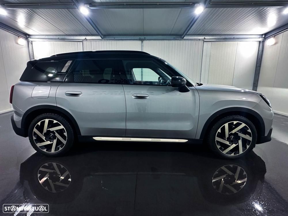 MINI Countryman E Favoured - 12