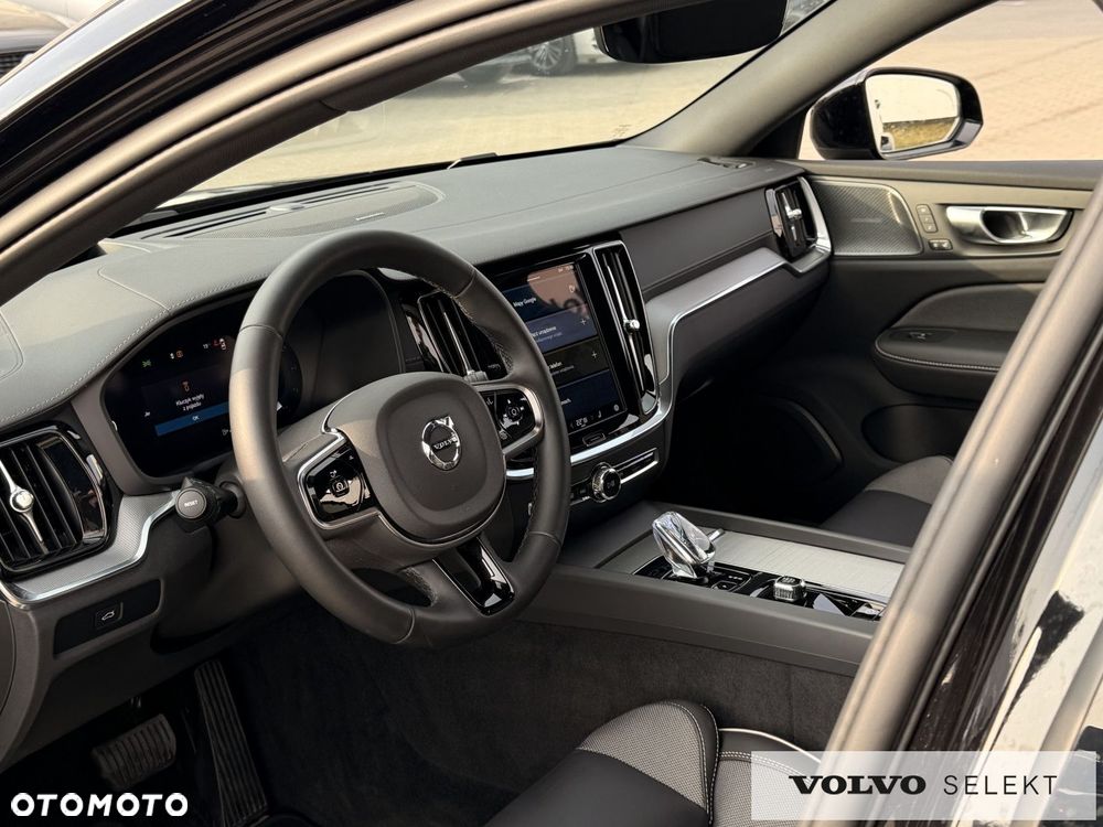 Volvo V60 Cross Country - 10