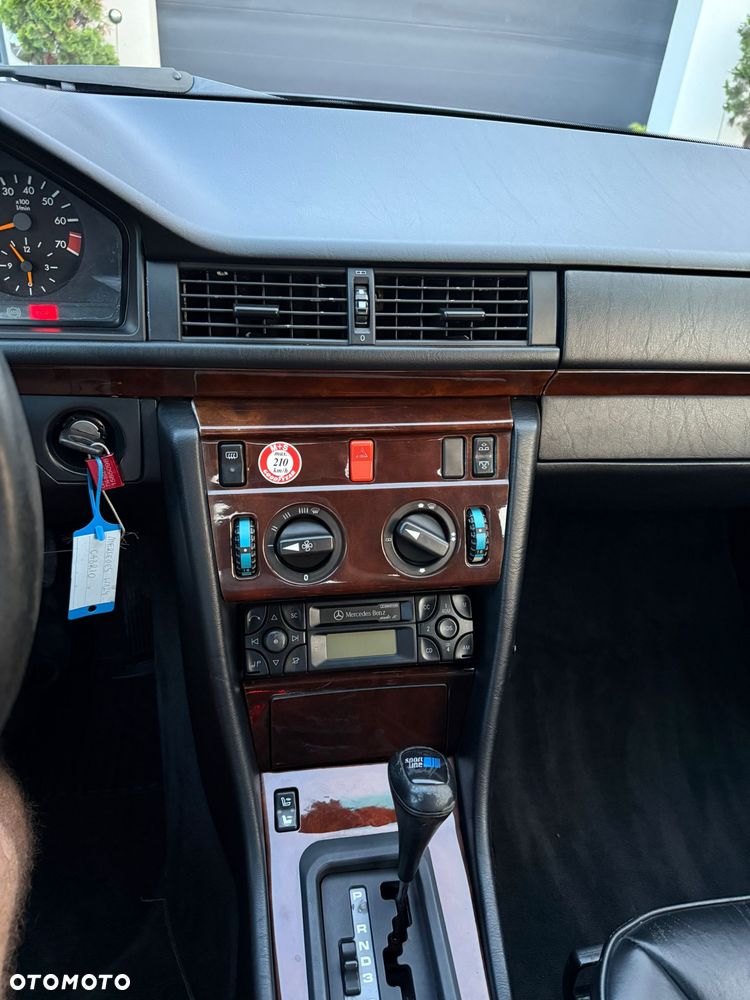 Mercedes-Benz W124 (1984-1993) - 22