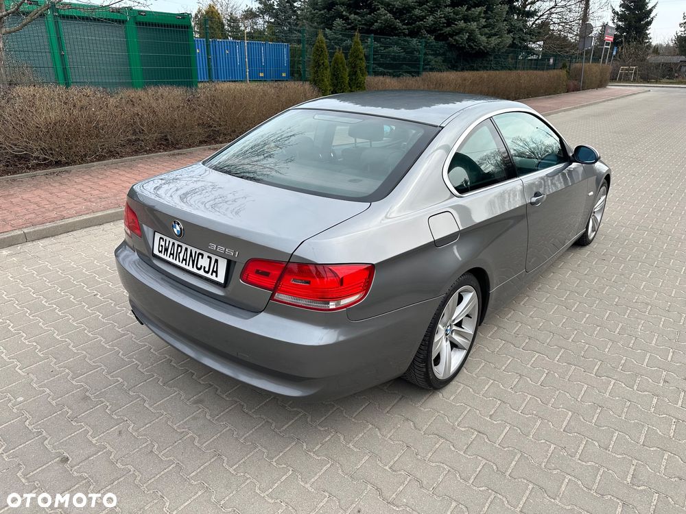 BMW Seria 3 325i - 8