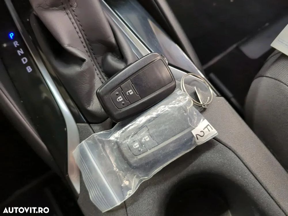 Toyota Corolla 1.8 HSD Eco - 14