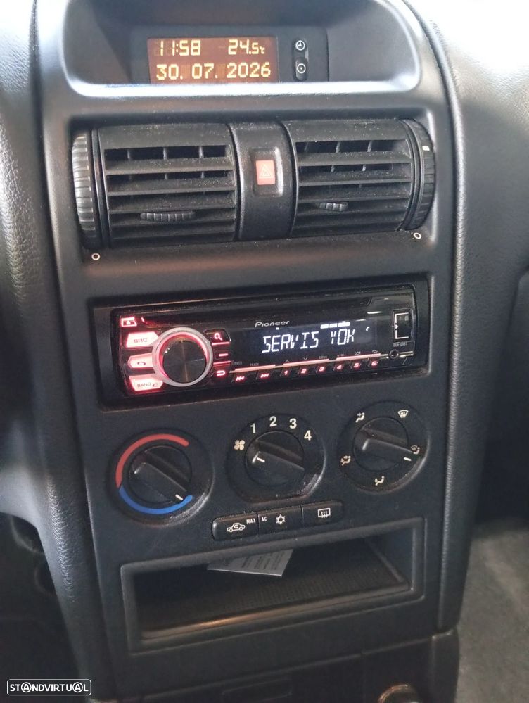Opel Astra - 11