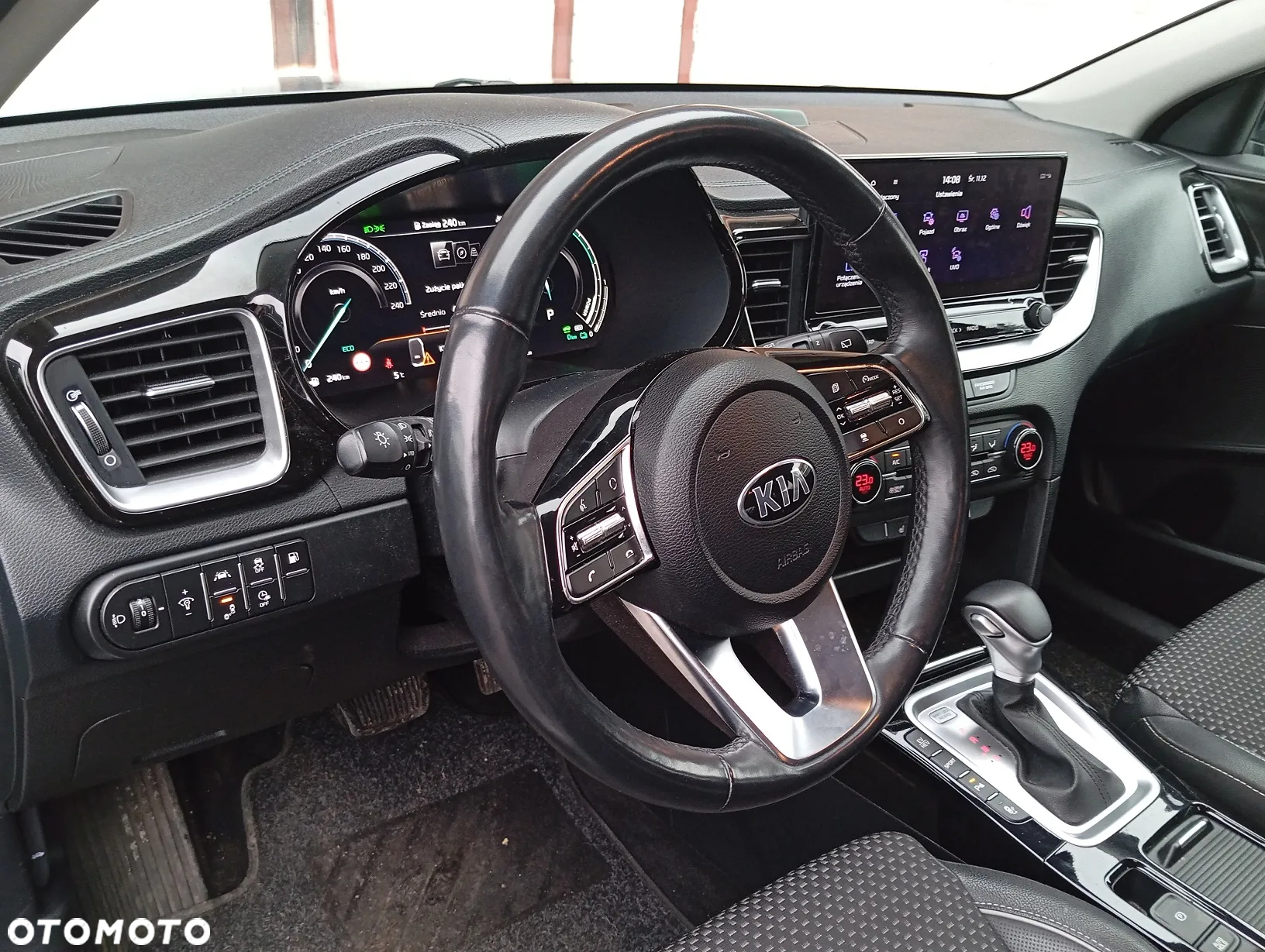 Kia XCeed - 12