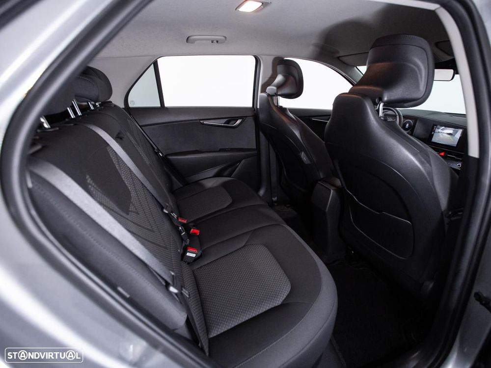 Kia Niro EV 64kWh Drive - 12