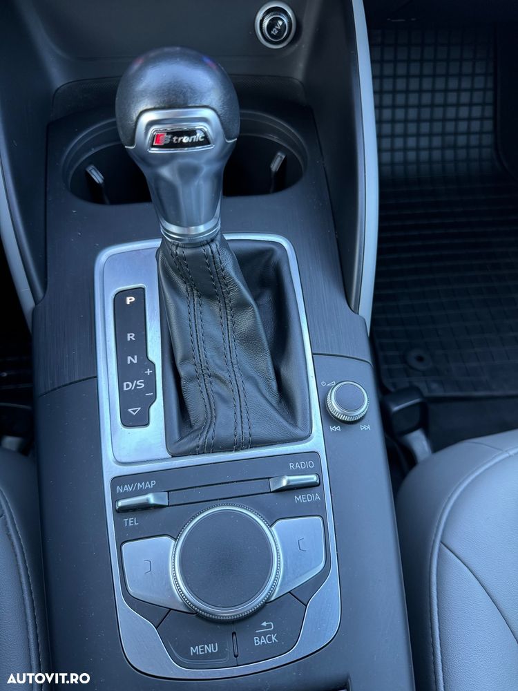Audi A3 2.0 TDI Stronic Ambiente - 19