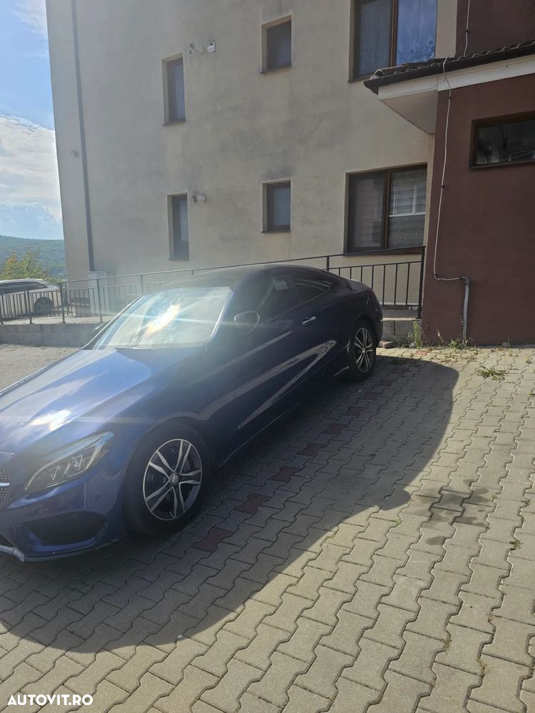 Mercedes-Benz C 220 d Coupe 4MATIC Aut. - 6