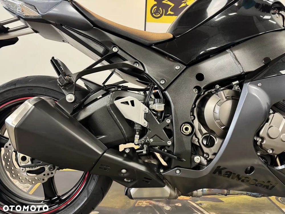 Kawasaki ZX - 16
