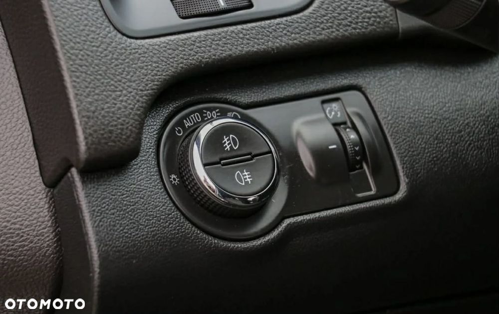 Opel Insignia 2.0 CDTI Cosmo S&S - 5