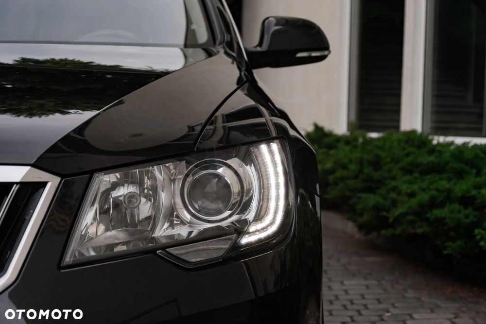 Skoda Superb 2.0 TDI Ambition DSG - 14
