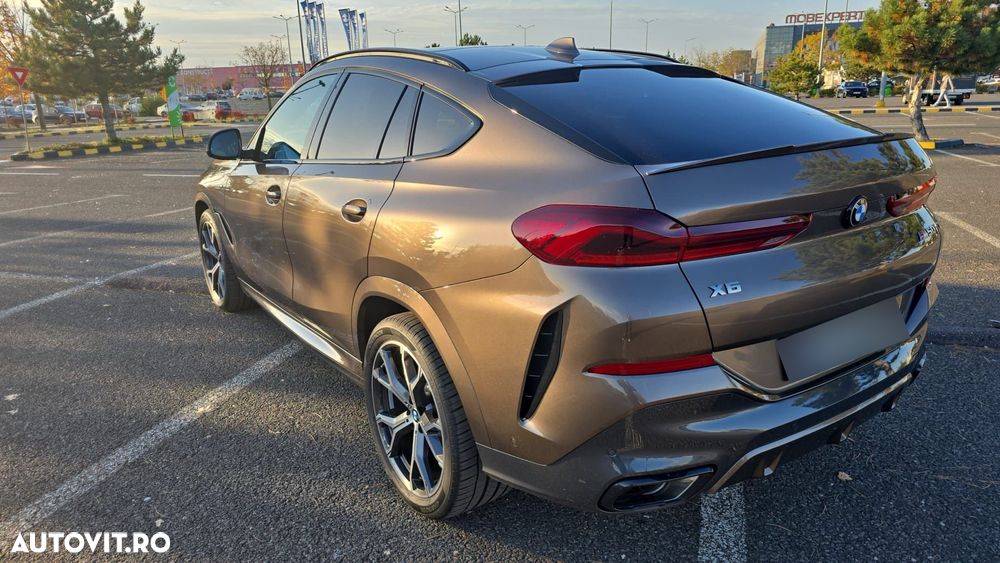 BMW X6 M M50i - 14
