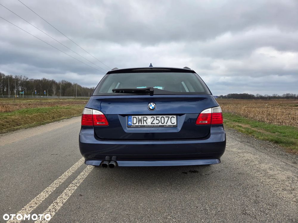 BMW Seria 5 525d - 8