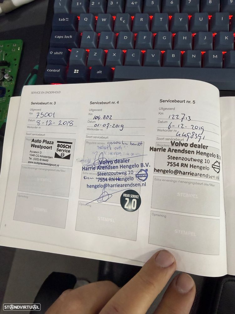 Volvo V60 2.4 D6 R-Design Sum.AWD Phev - 29