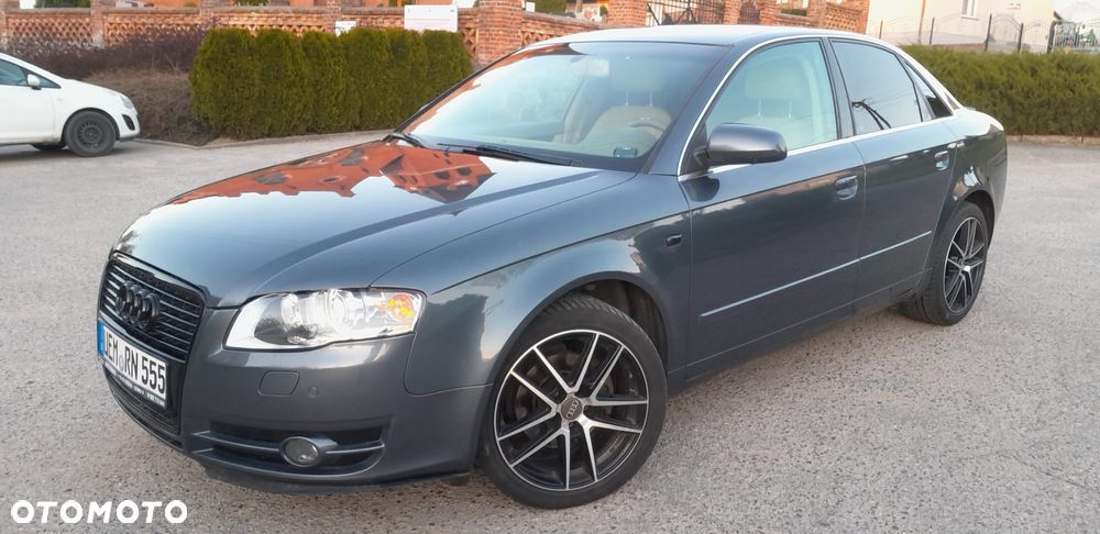 Audi A4 Limousine - 11