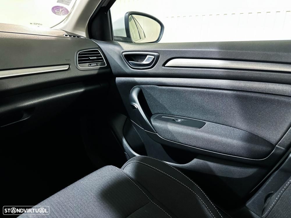 Renault Mégane 1.6 Plug-In R.S. Line - 24