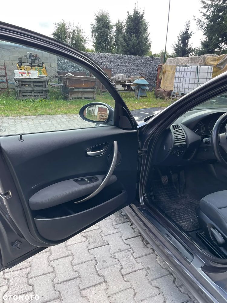 BMW Seria 1 116i - 17