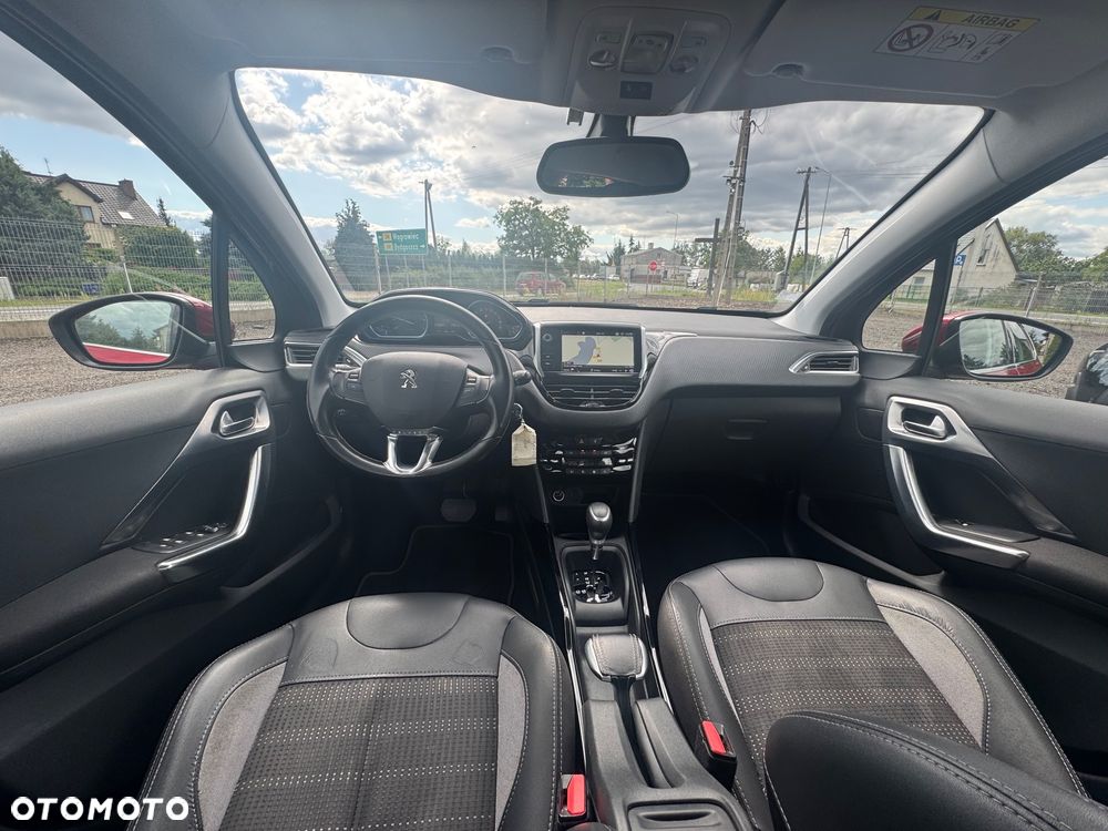 Peugeot 2008 1.2 Pure Tech GPF Allure S&S EAT6 - 11