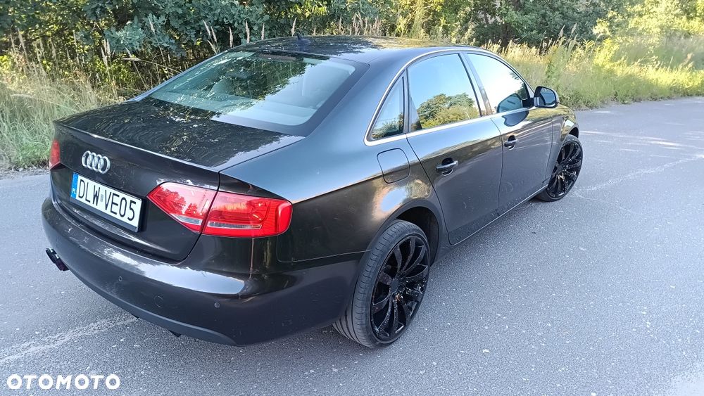 Audi A4 Limousine - 3