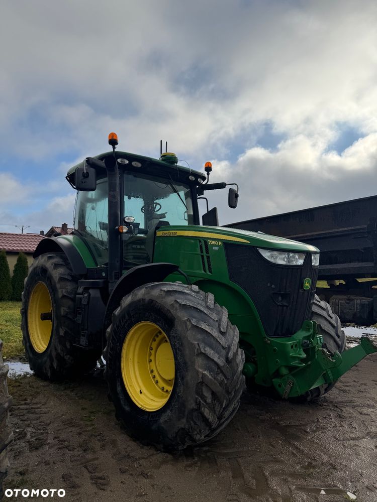 John Deere 7260R - 1