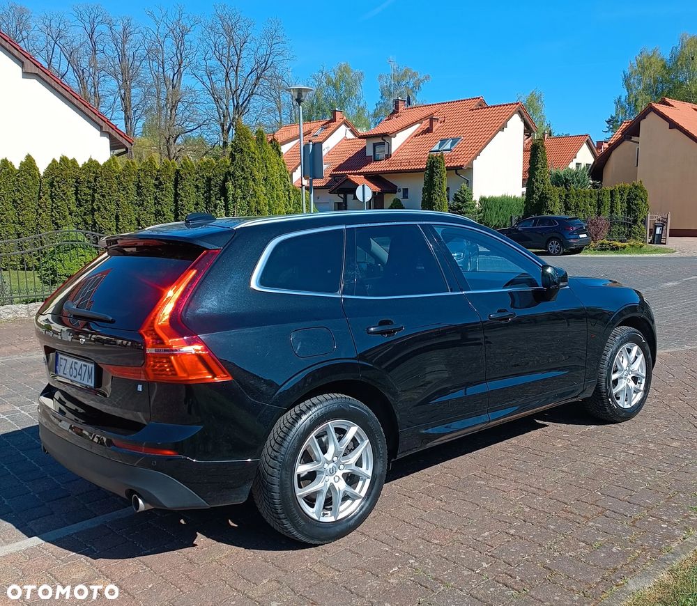 Volvo XC 60 T4 Momentum - 3