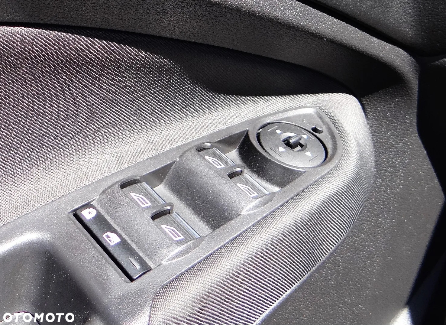 Ford C-MAX 1.5 EcoBoost Start-Stop-System Titanium - 22