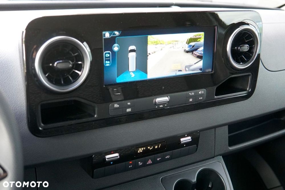 Mercedes-Benz Sprinter - 16