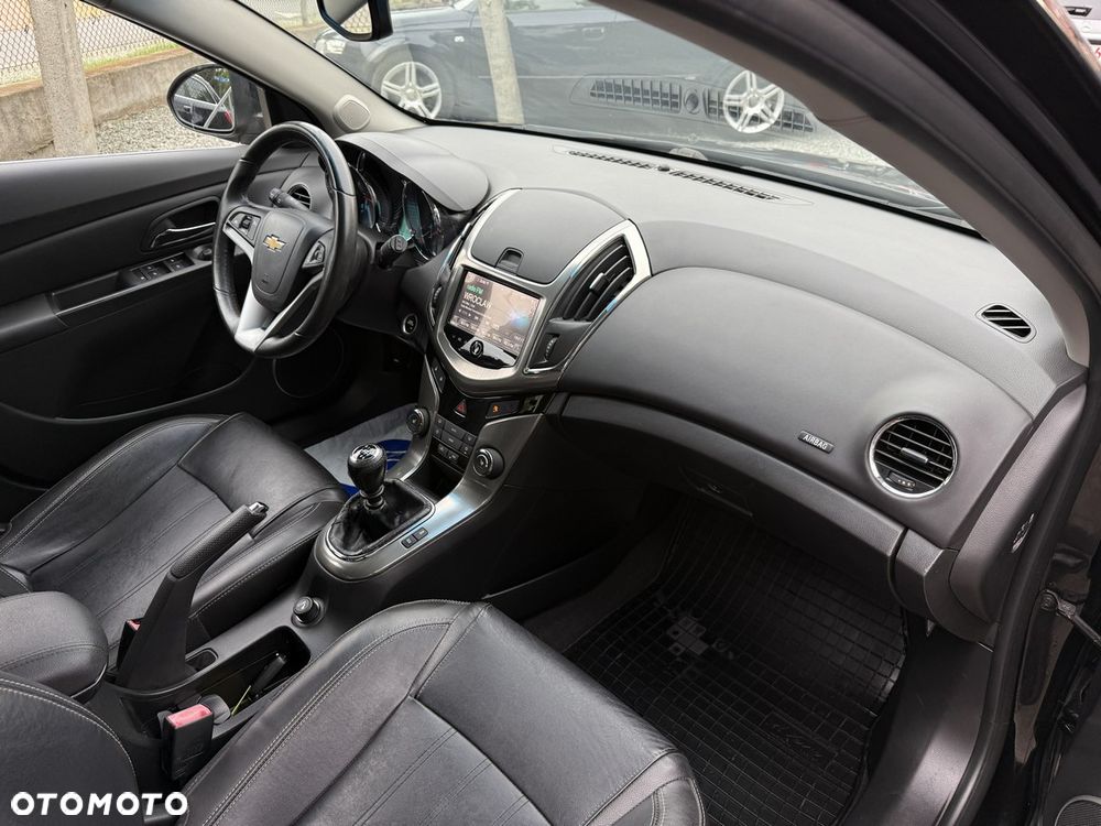 Chevrolet Cruze 1.4 T LTZ - 21