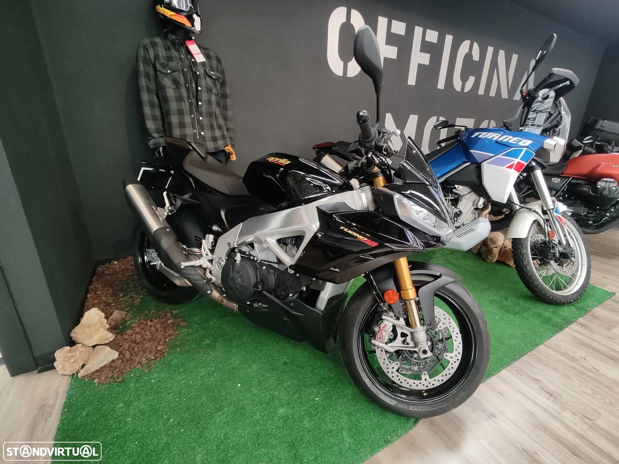 Aprilia Tuono V4 Factory - 3