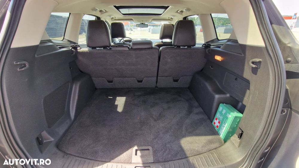 Ford Kuga 1.6 EcoBoost 4x4 Aut. Titanium - 14