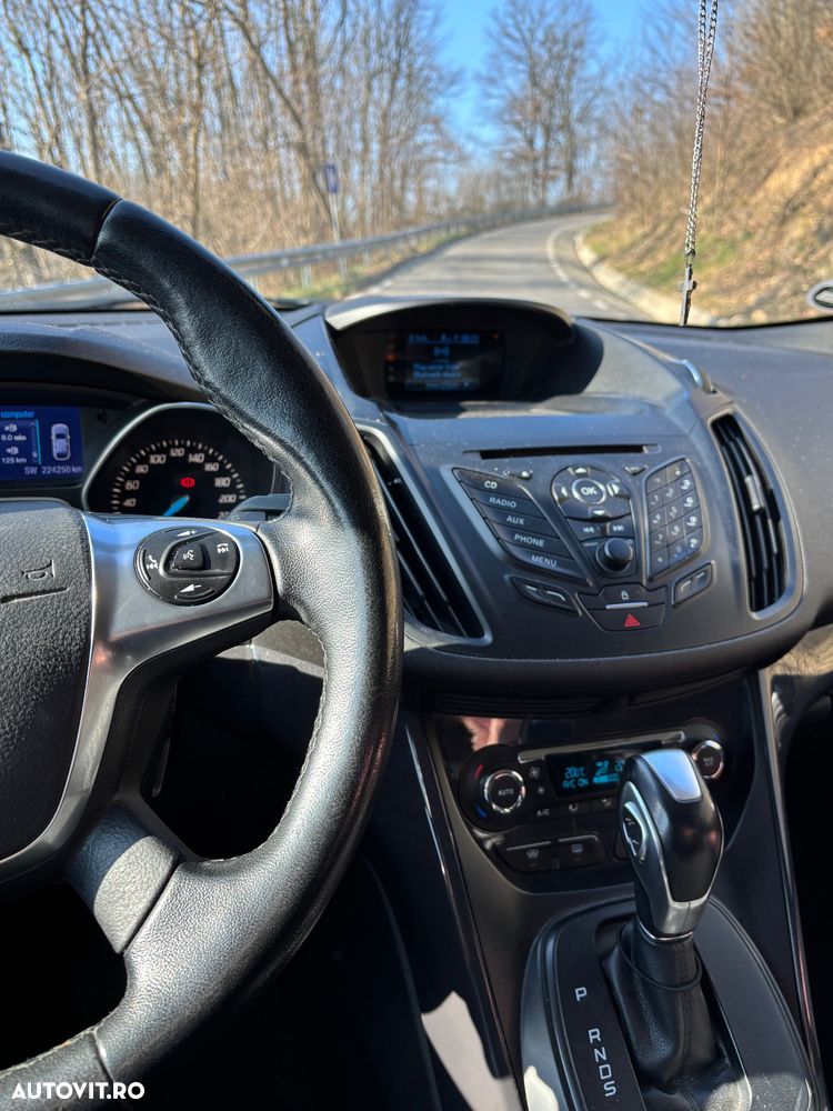 Ford Kuga 2.0 TDCi Powershift 4WD Titanium - 20