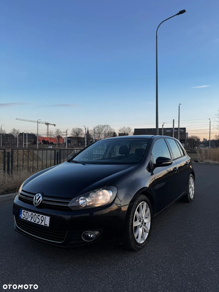 Volkswagen Golf 1.6 TDI DPF Highline - 1